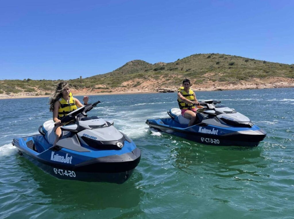 alquiler-de-moto-de-agua-en-la-manga-del-mar-menor-1-monblu