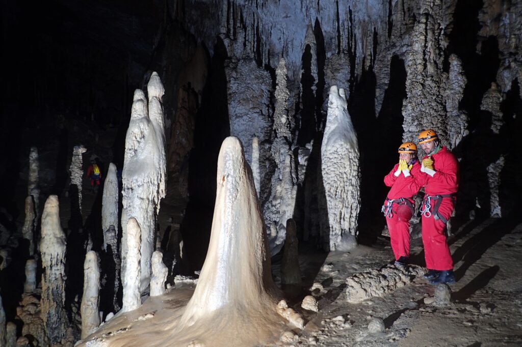 espeleologia-cueva-de-la-plata-3-monblu