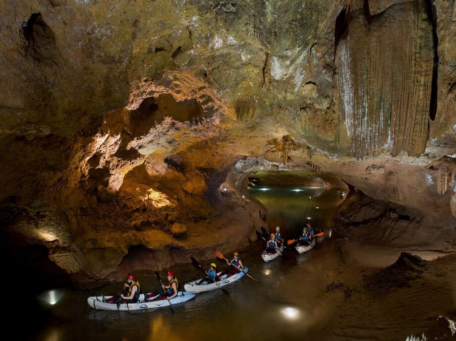 excursion-a-las-cuevas-de-san-jose-en-valencia-2-monblu