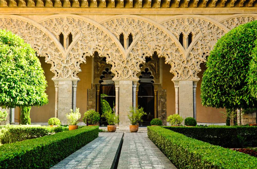 recorrido-guiado-palacio-aljaferia-zaragoza-5-monblu