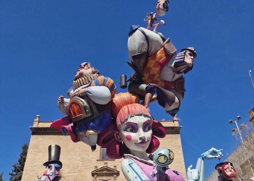 tour-de-fallas-por-valencia-4-monblu