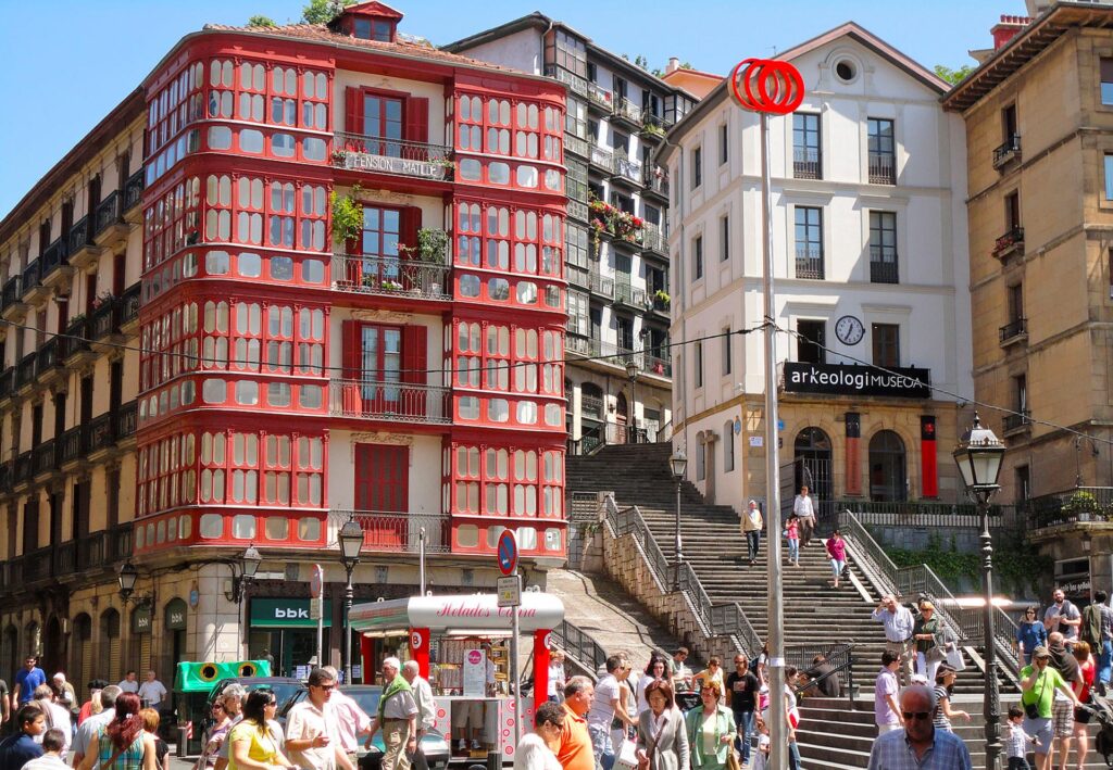 visita-guiada-por-el-casco-antiguo-de-bilbao-2-monblu