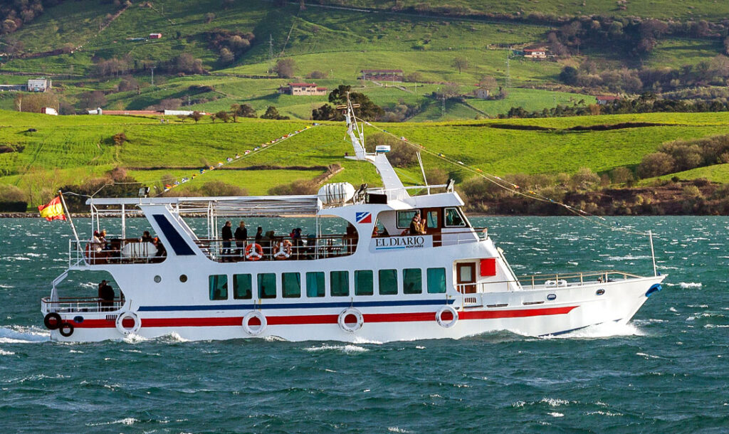 bahia-de-santander-en-barco-3-monblu