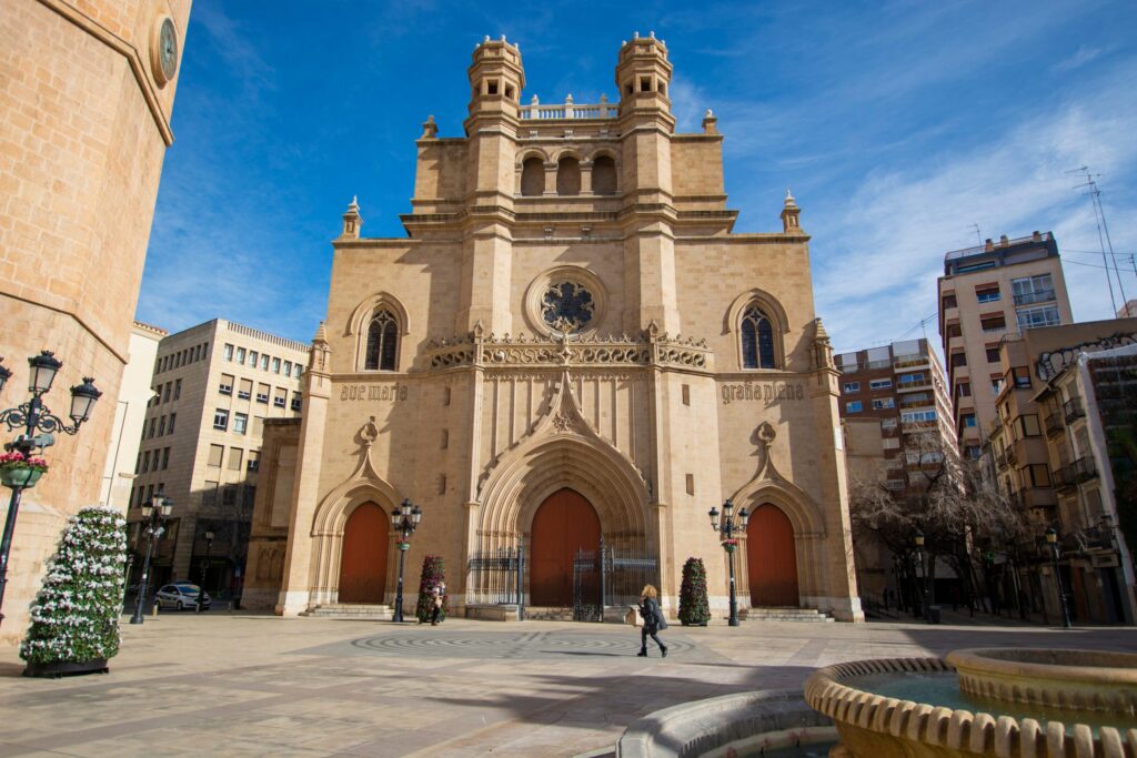 visita-guiada-gratis-por-castellon-de-la-plana-2-monblu